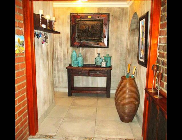 6 BEDROOM HOUSE FOR SALE IN DAN PIENAAR